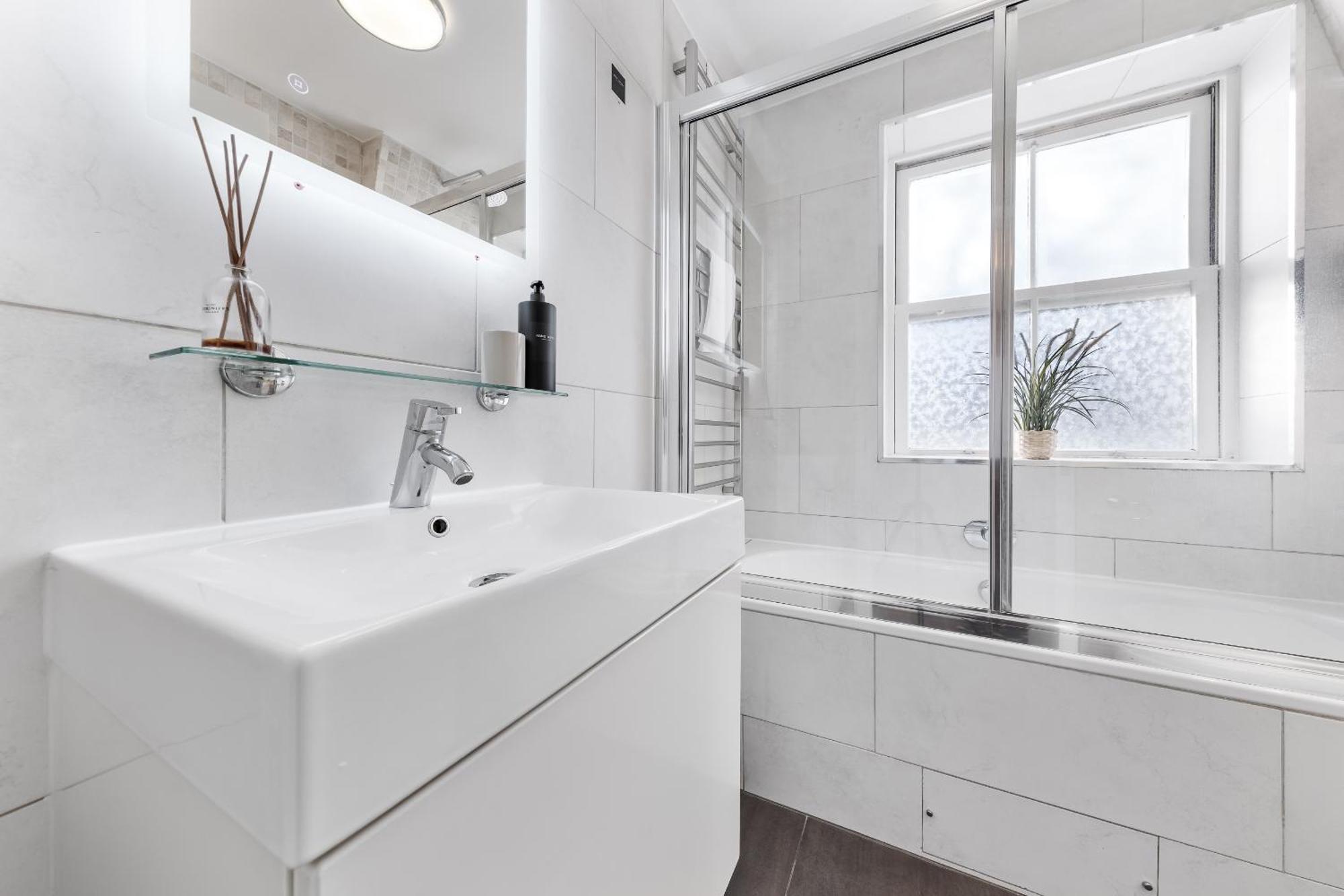 Charming Apartment By Hyde Park London Bagian luar foto